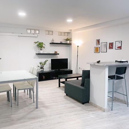 Gmc Turistics - Great Apartment For Groups & Families Малага Екстериор снимка