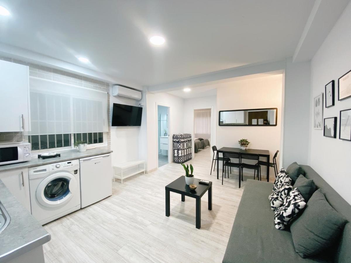 Gmc Turistics - Great Apartment For Groups & Families Малага Екстериор снимка
