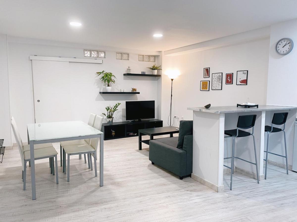 Gmc Turistics - Great Apartment For Groups & Families Малага Екстериор снимка