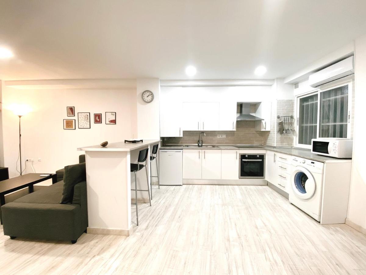 Gmc Turistics - Great Apartment For Groups & Families Малага Екстериор снимка