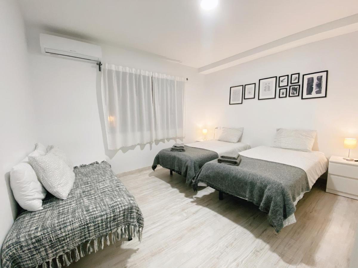 Gmc Turistics - Great Apartment For Groups & Families Малага Екстериор снимка